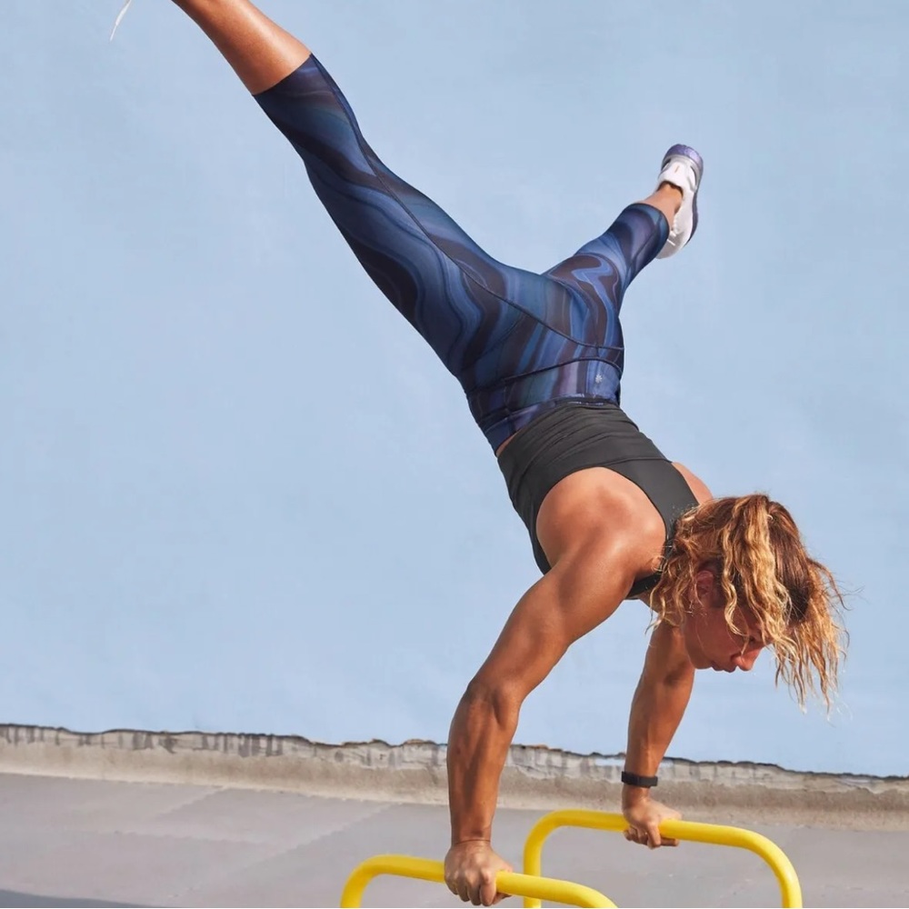 Athleta NEW Blue & Purple Colorful Accelerate Geode Crop‎ Size Small & Medium